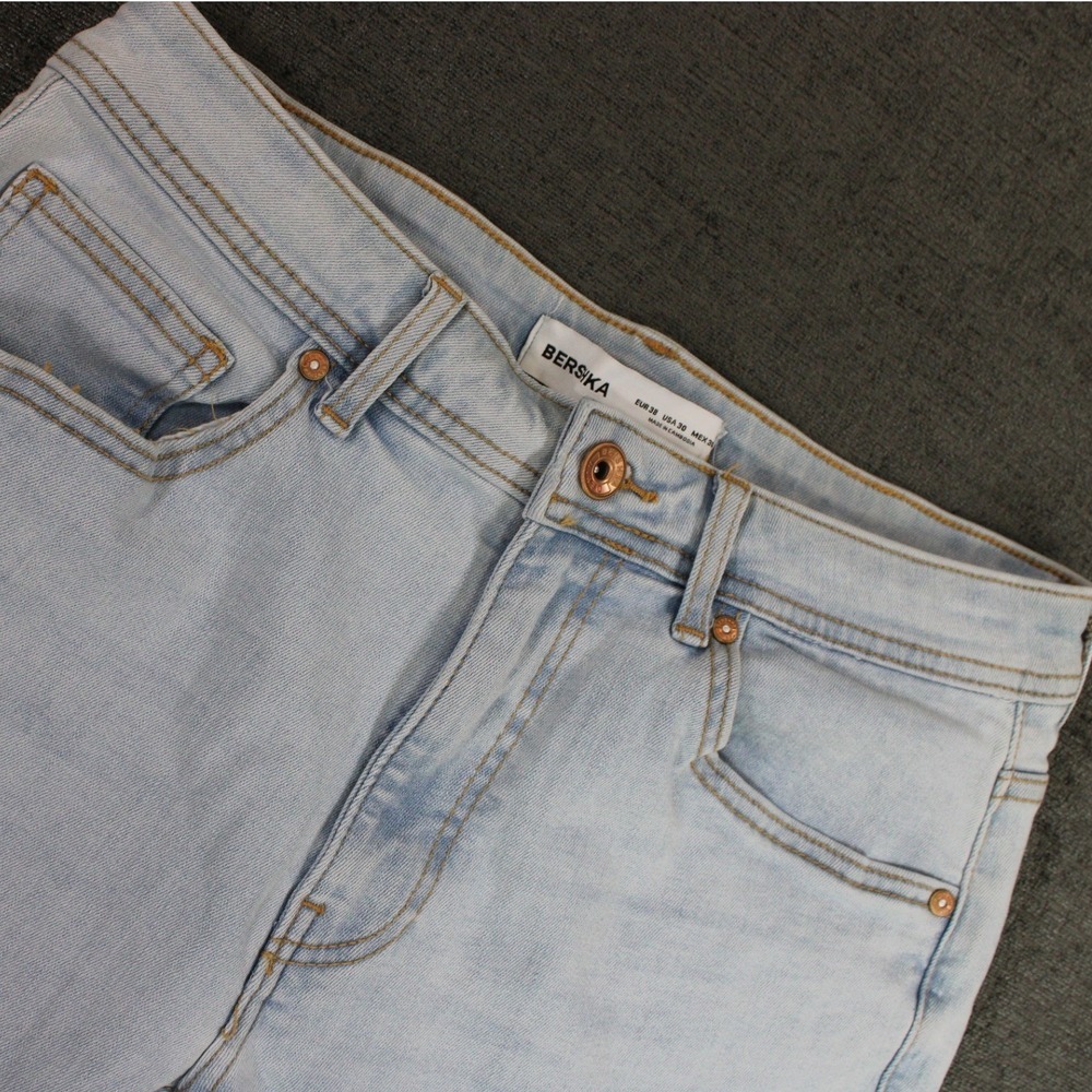 Bershka Mens Skinny Jeans Light Wash Blue Denim Size 30 Slim Fit Casual Pants